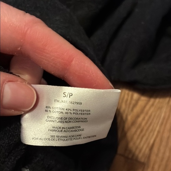 Banana Republic Black Crew Neck Sweater Minimalist Design - Picture 11 of 12